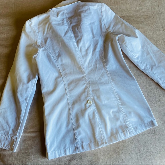 Greys Anatomy Women’s 3-Button Long Sleeve White Lab Coat Scrub Top Size Size S - Picture 4 of 15